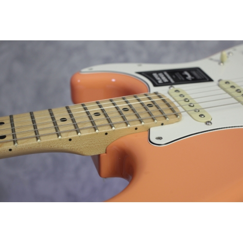 Fender Limited Edition Player Stratocaster Pacific Peach