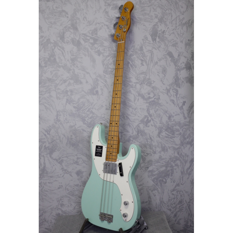 Fender '70s Vintera II Tele Bass Surf Green