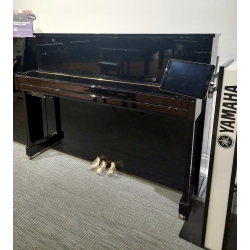 Yamaha B2 TC3 Transacoustic Upright Piano in Black Polyester